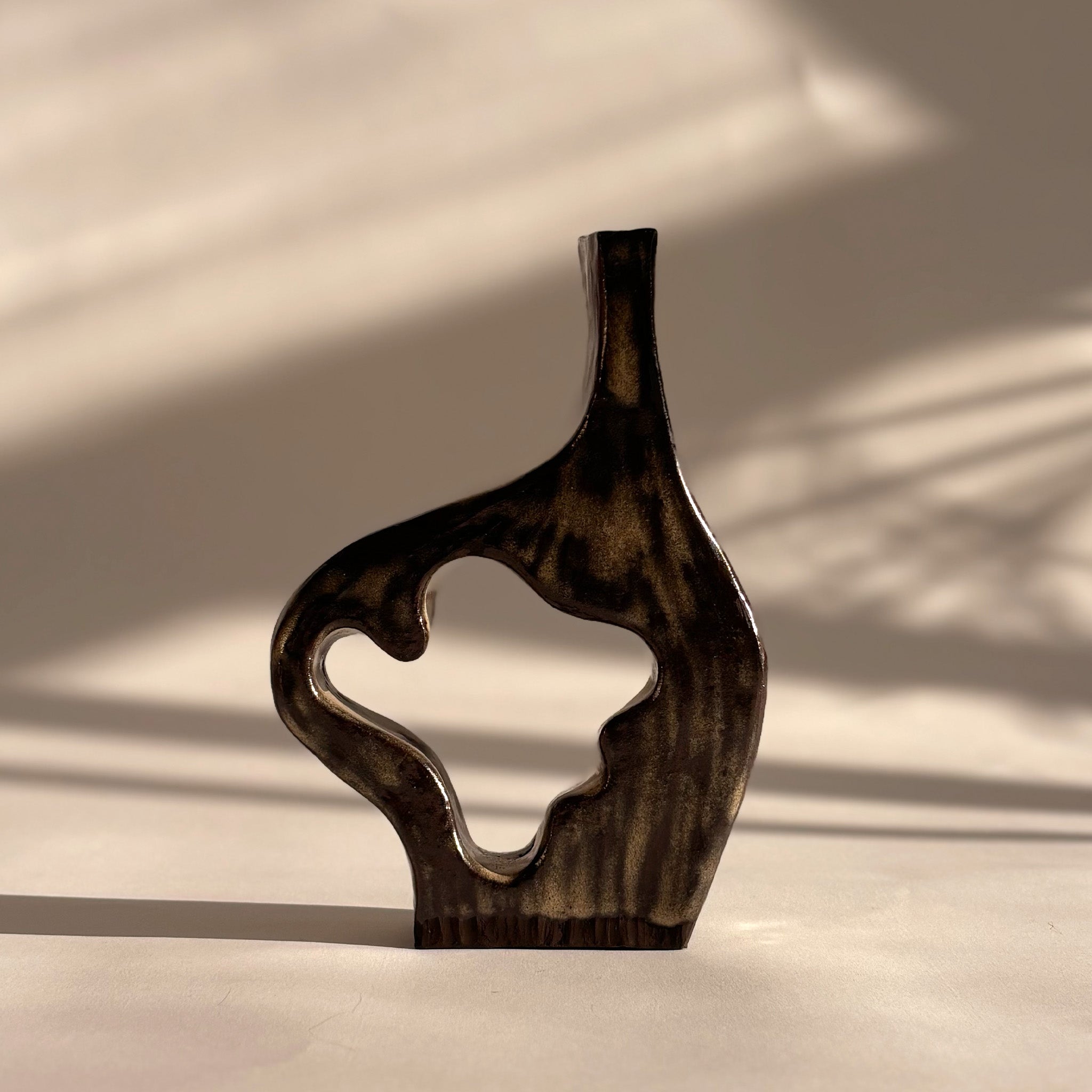 Etna Vase Detailed Image