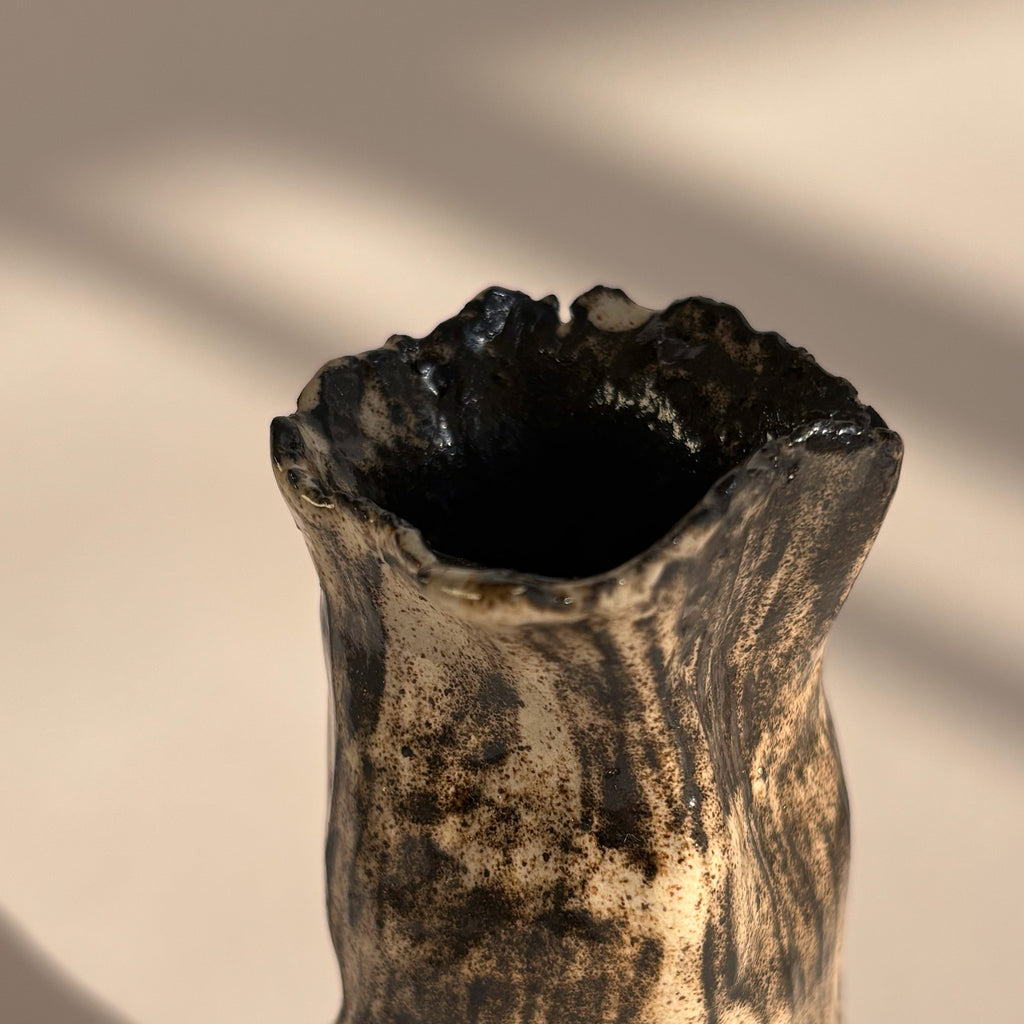 Villarrica Vase Detailed Image 